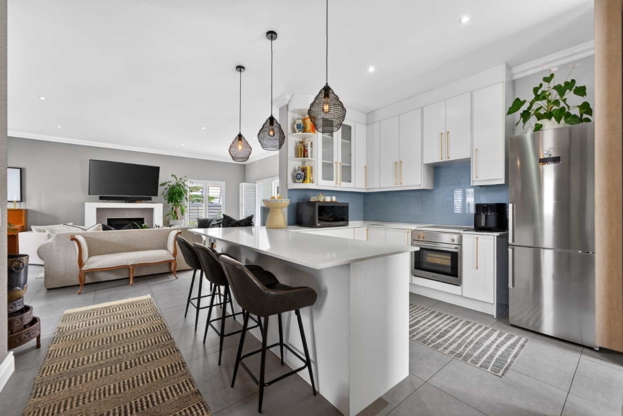 4 Bedroom Property for Sale in Parklands North Western Cape